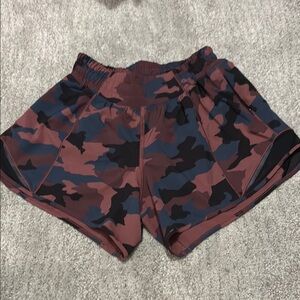 Lululemon hotty hot shorts 4” size 4